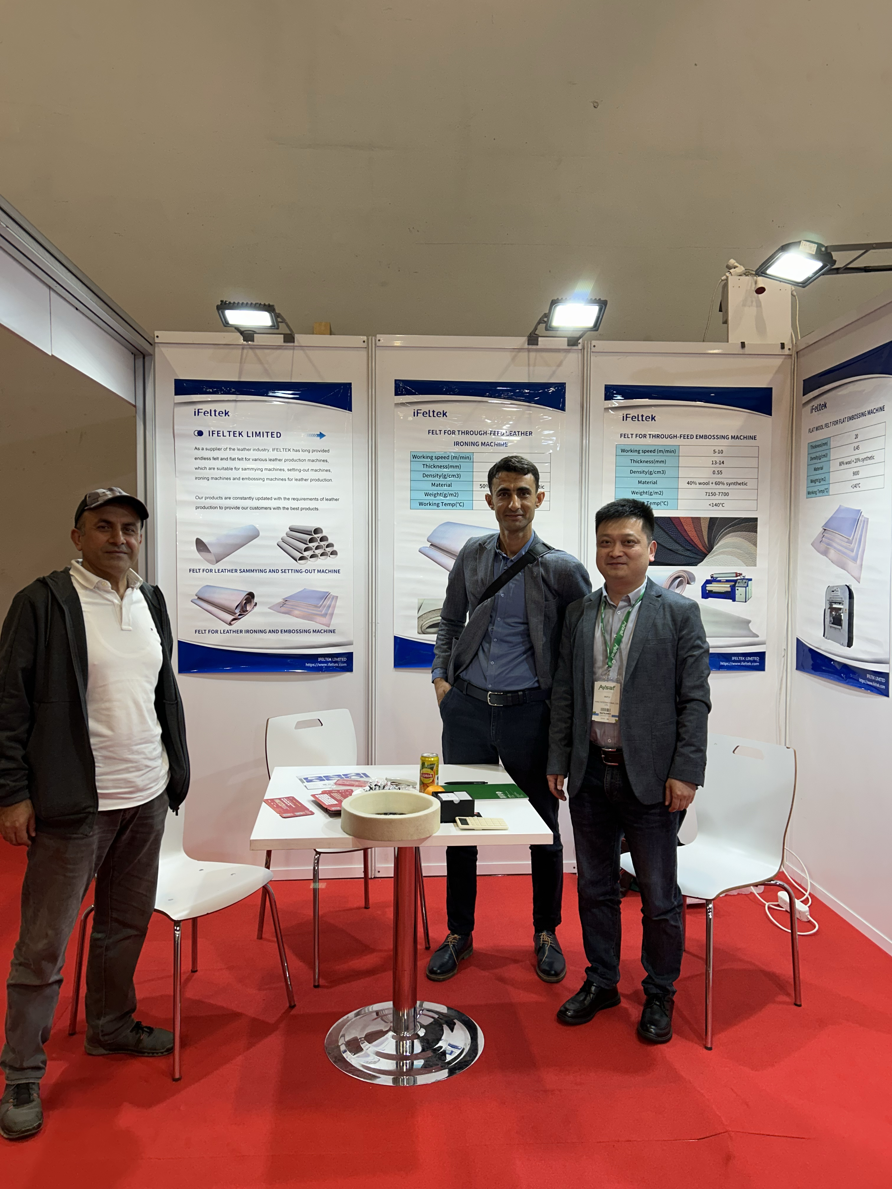 40092D8E-305F-4AEF-B4B7-38D9BC1B19EF